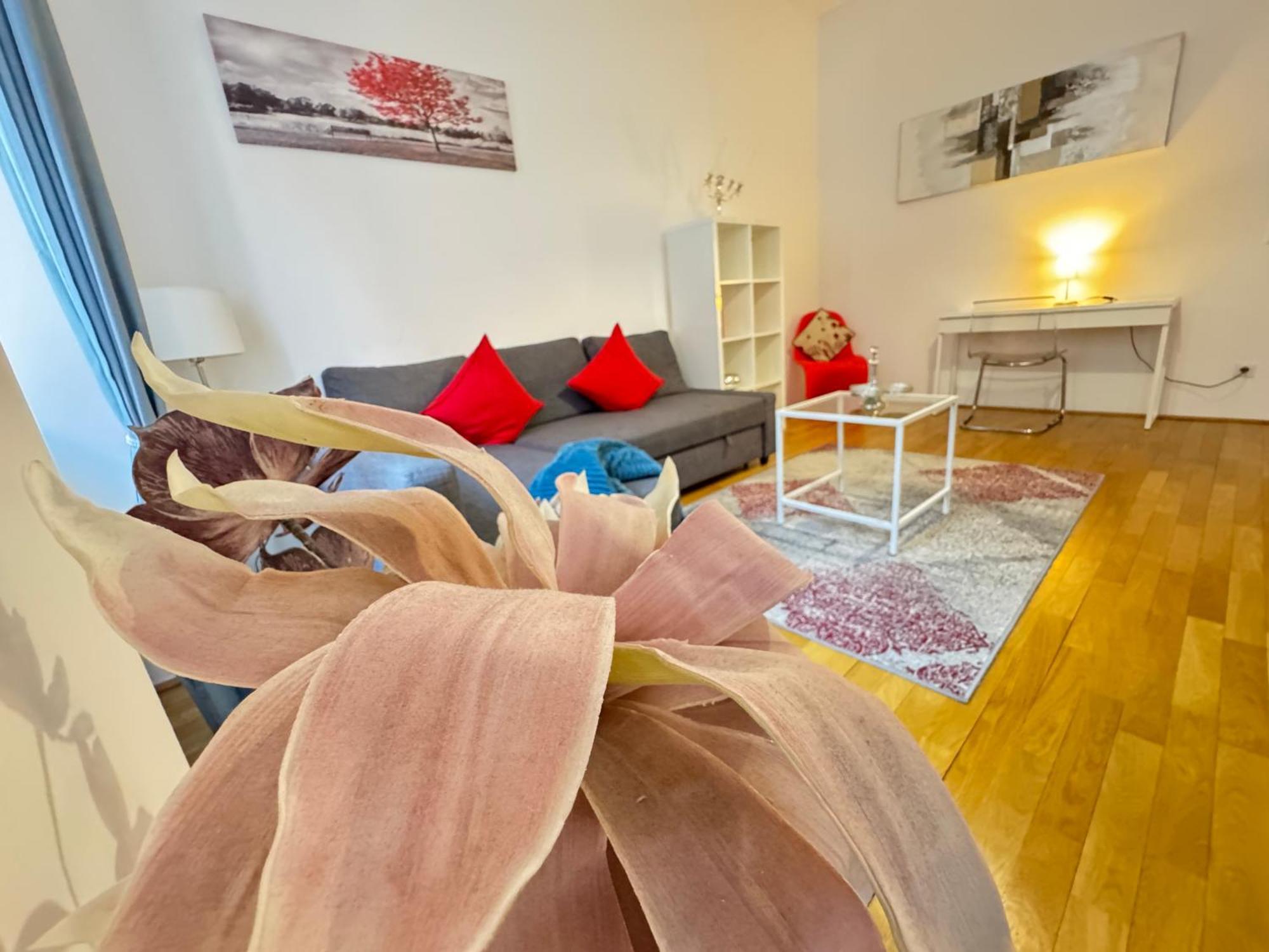Charming Flat & Balcony Near Central Station L Bg5 Wien Exterior foto